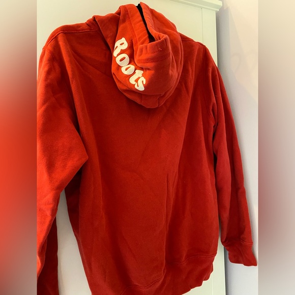 Red Roots hoodie - Picture 2 of 3